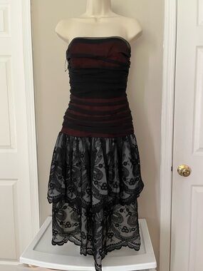 Frank Usher 80s Gothic Formal Party Dress With drop waist and lacy layered skirt